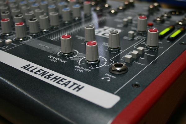 Allen & Heath Zed10