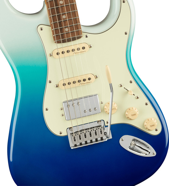 Fender Player Plus Stratocaster HSS PF (belair blue)