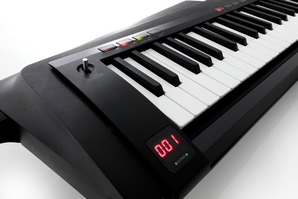 Korg RK-100S2 Keytar (translucent black)