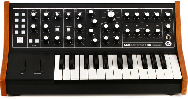 Moog Subsequent 25