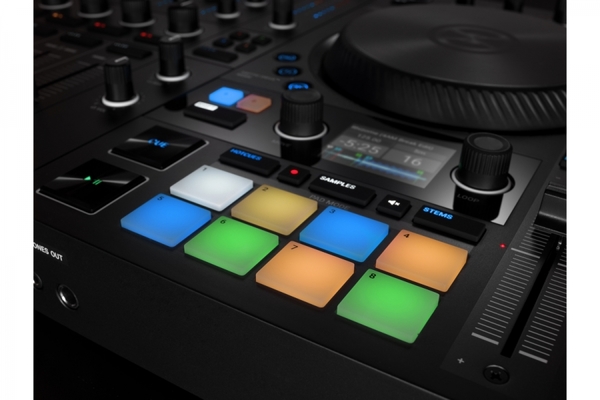 Native Instruments Traktor Kontrol S4 MK3