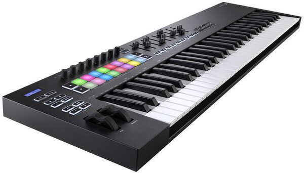【美品】novation LAUNCHKEY 61 MK3 Novation Launchkey 61 MK3 | MusiX