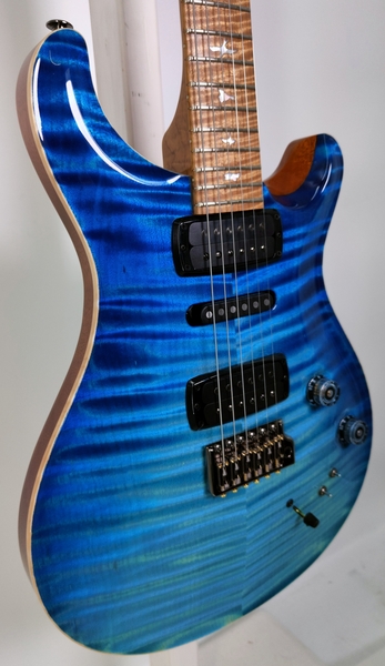 PRS Modern Eagle V Private Stock (aquamarine dragons breath w/ blue luminlays)