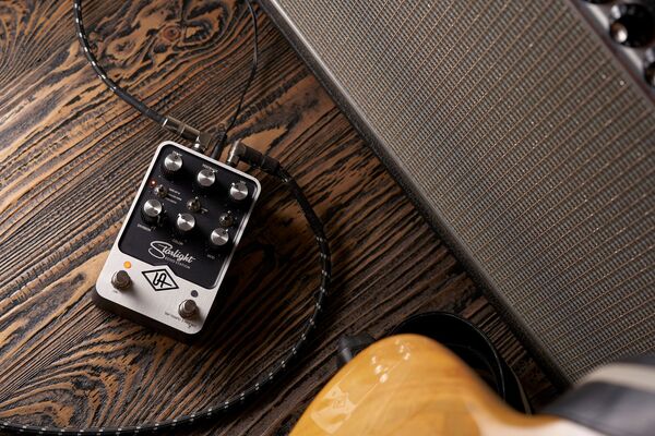 Universal Audio Starlight Delay Pedal