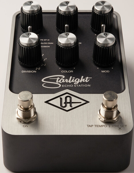 Universal Audio Starlight Delay Pedal