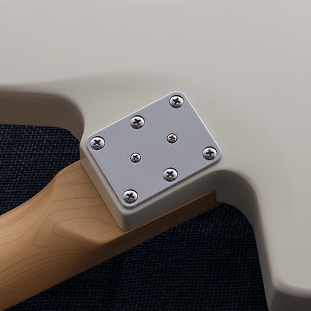 ANGLED NECK HEEL
