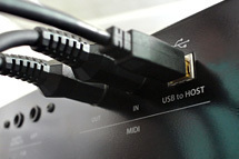 Connettività USB + MIDI
