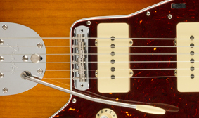 MUSTANG BRASS STRINGS & PANORAMA ™ TREMOLO
