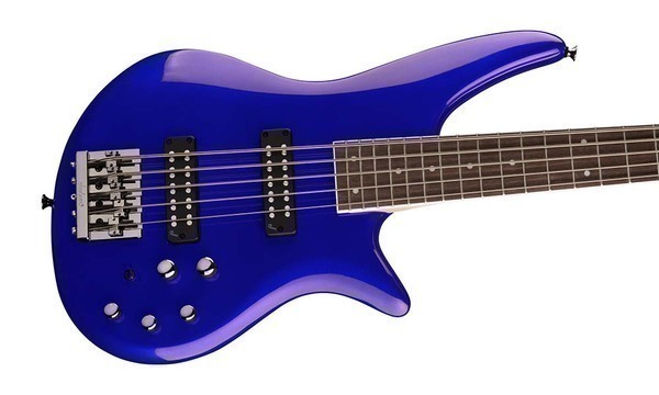 Forme de corps décalée avec une corne supérieure plus grande