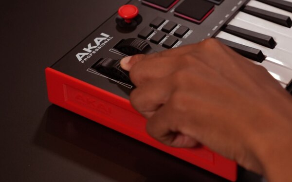 REAL PITCH AND MODULATION WHEELS