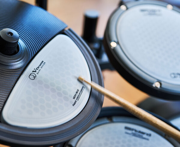 Articulate cymbal pads with natural motion.