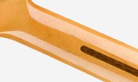 Vintage-Tint-Hals-Finish mit Glanz